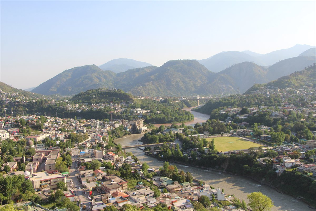 Hindistan ve Pakistan arasında tırmanan gerilimin ortasında Azad Keşmir'de günlük yaşam