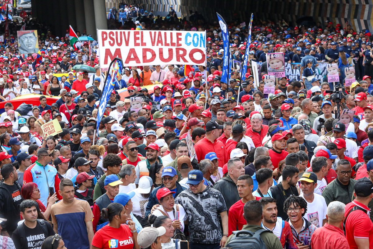 Dünyada 1 Mayıs coşkusu: Sokaklarda emek ve dayanışma sesleri yükseldi
