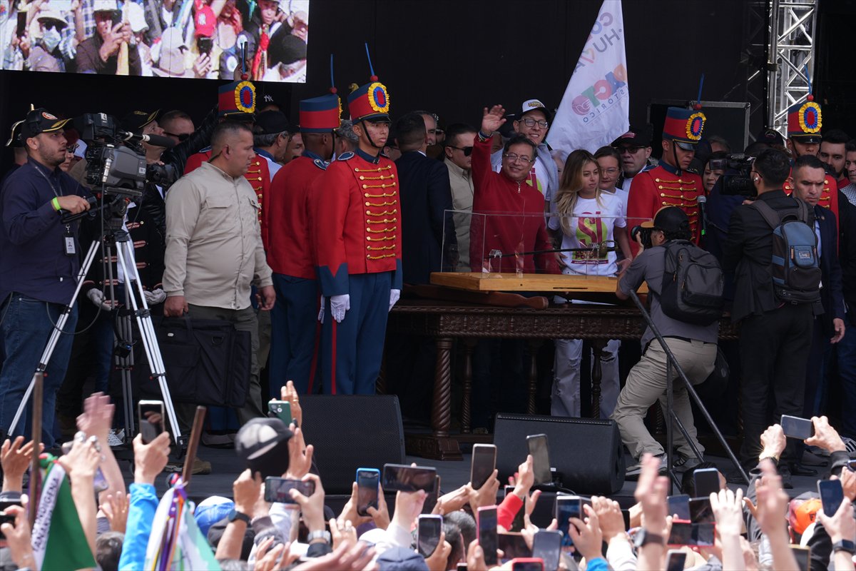 Dünyada 1 Mayıs coşkusu: Sokaklarda emek ve dayanışma sesleri yükseldi