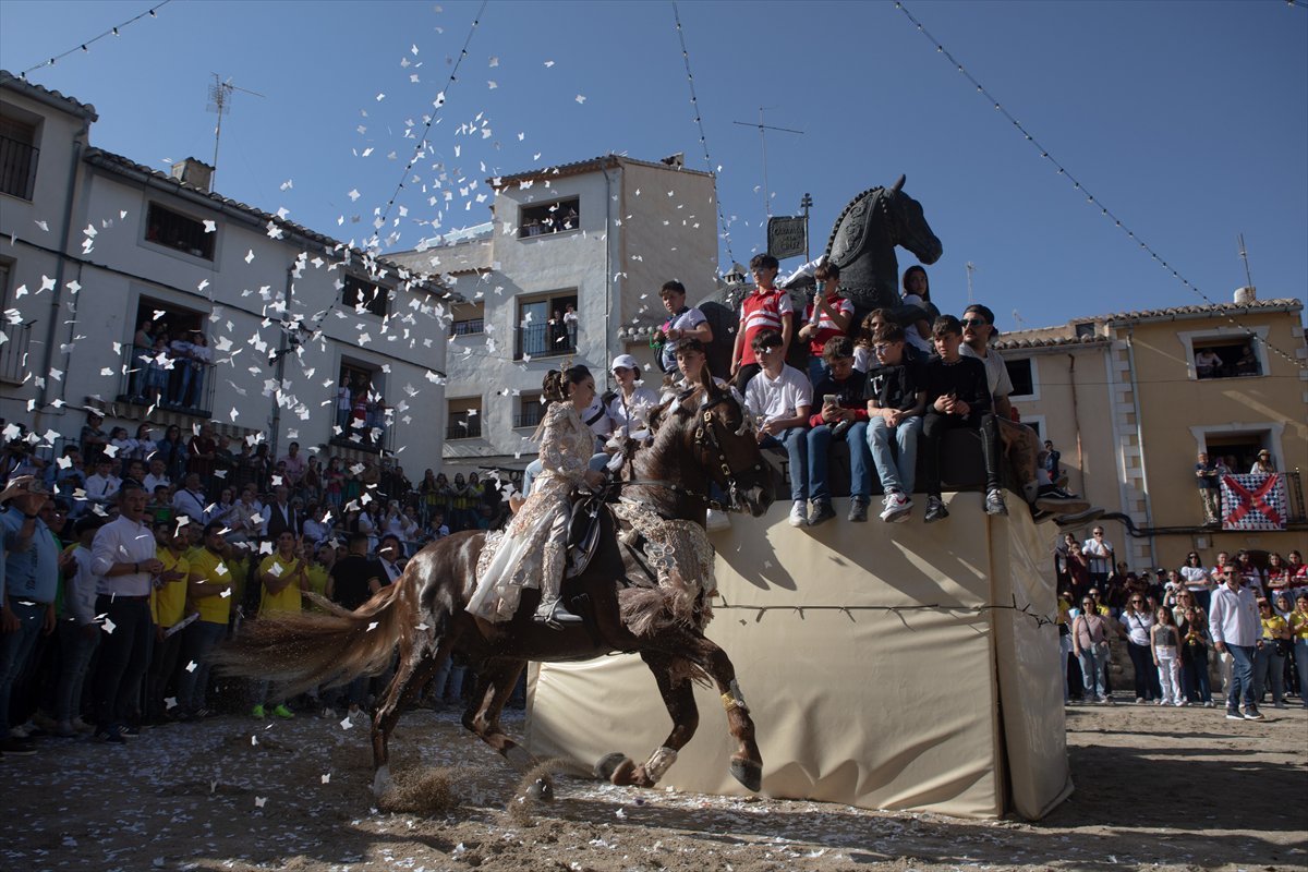 Dünyada 1 Mayıs coşkusu: Sokaklarda emek ve dayanışma sesleri yükseldi