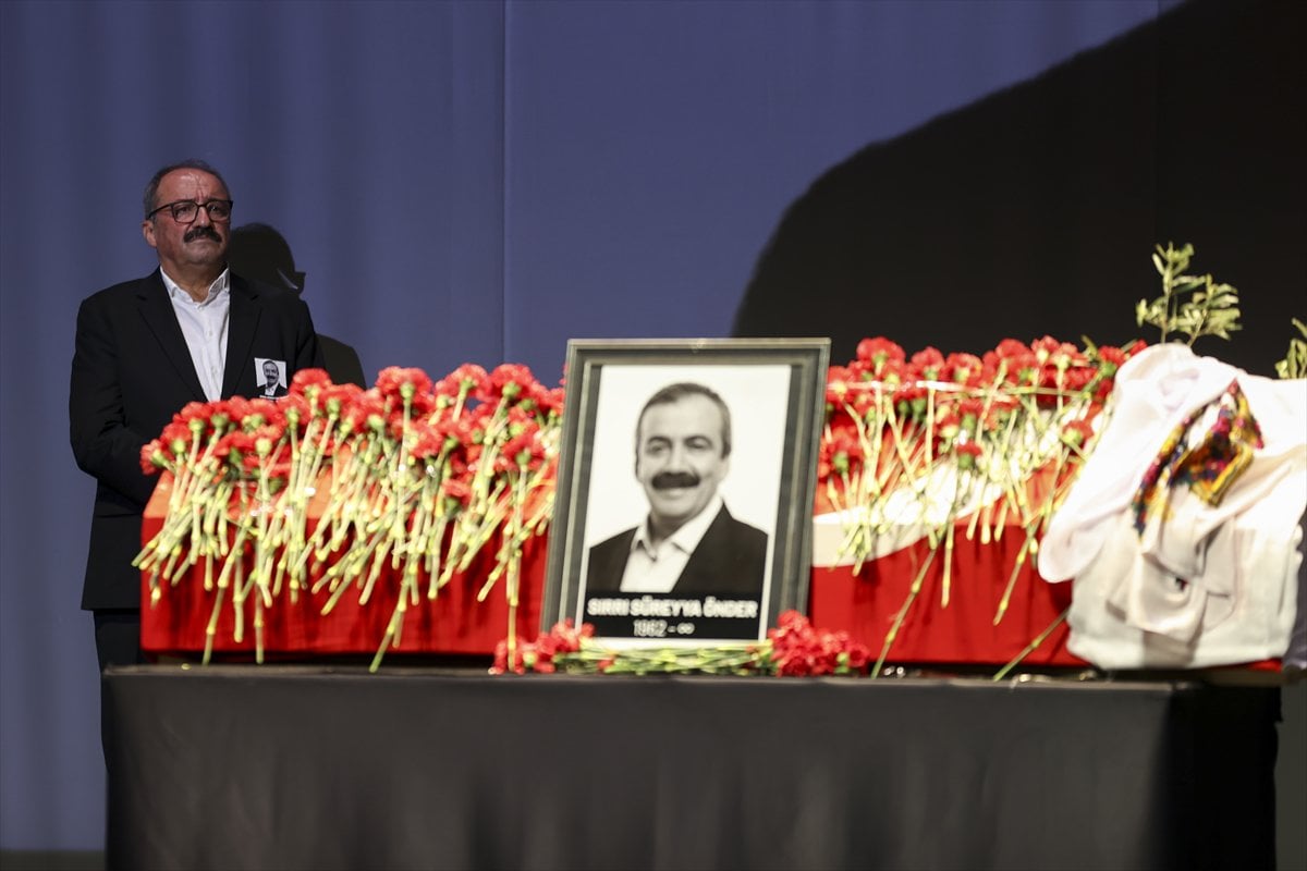 Sırrı Süreyya Önder’e veda