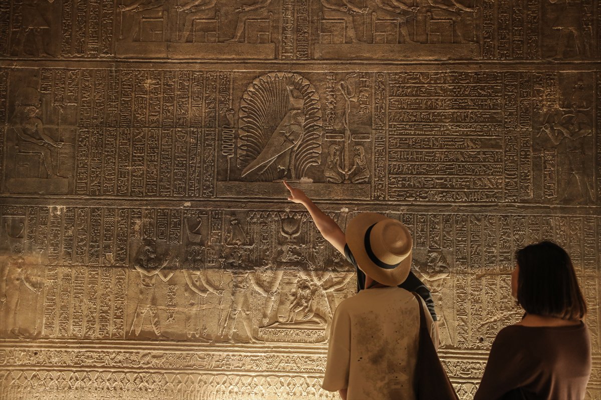 Mısır'daki Philae Tapınağı ziyaretçilerini ağırlıyor