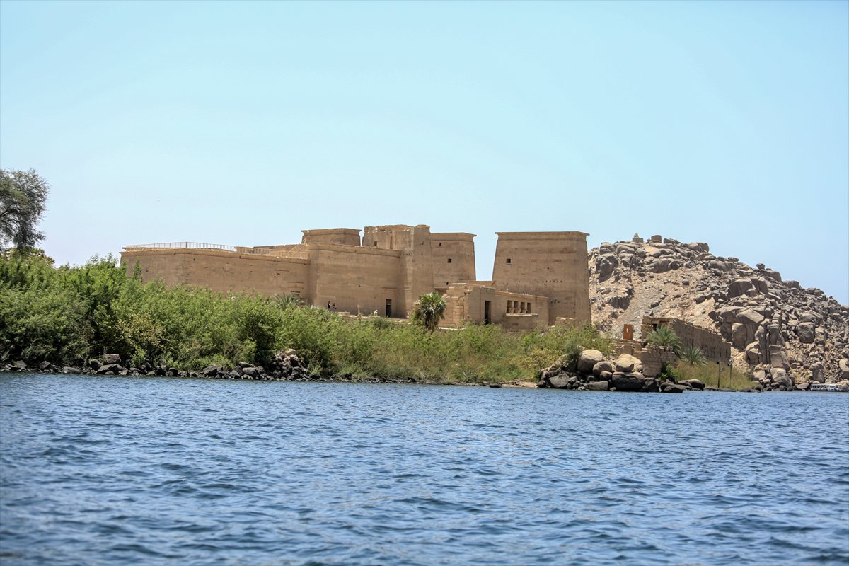 Mısır'daki Philae Tapınağı ziyaretçilerini ağırlıyor