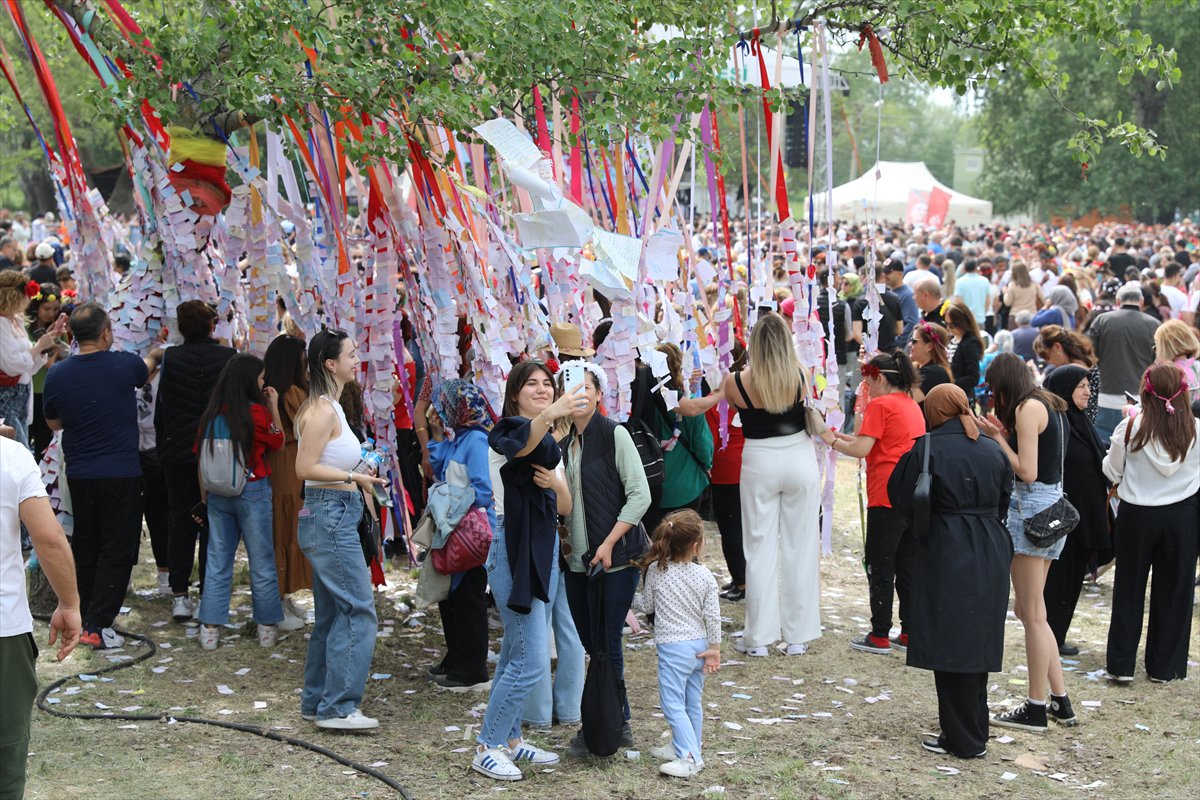 Edirne'de Kakava Şenliği'nden renkli görüntüler
