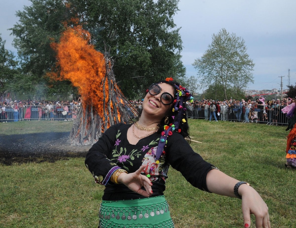 Edirne'de Kakava Şenliği'nden renkli görüntüler