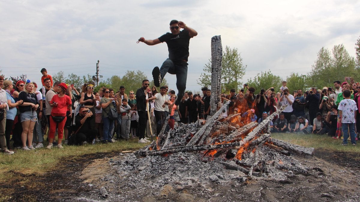 Edirne'de Kakava Şenliği'nden renkli görüntüler