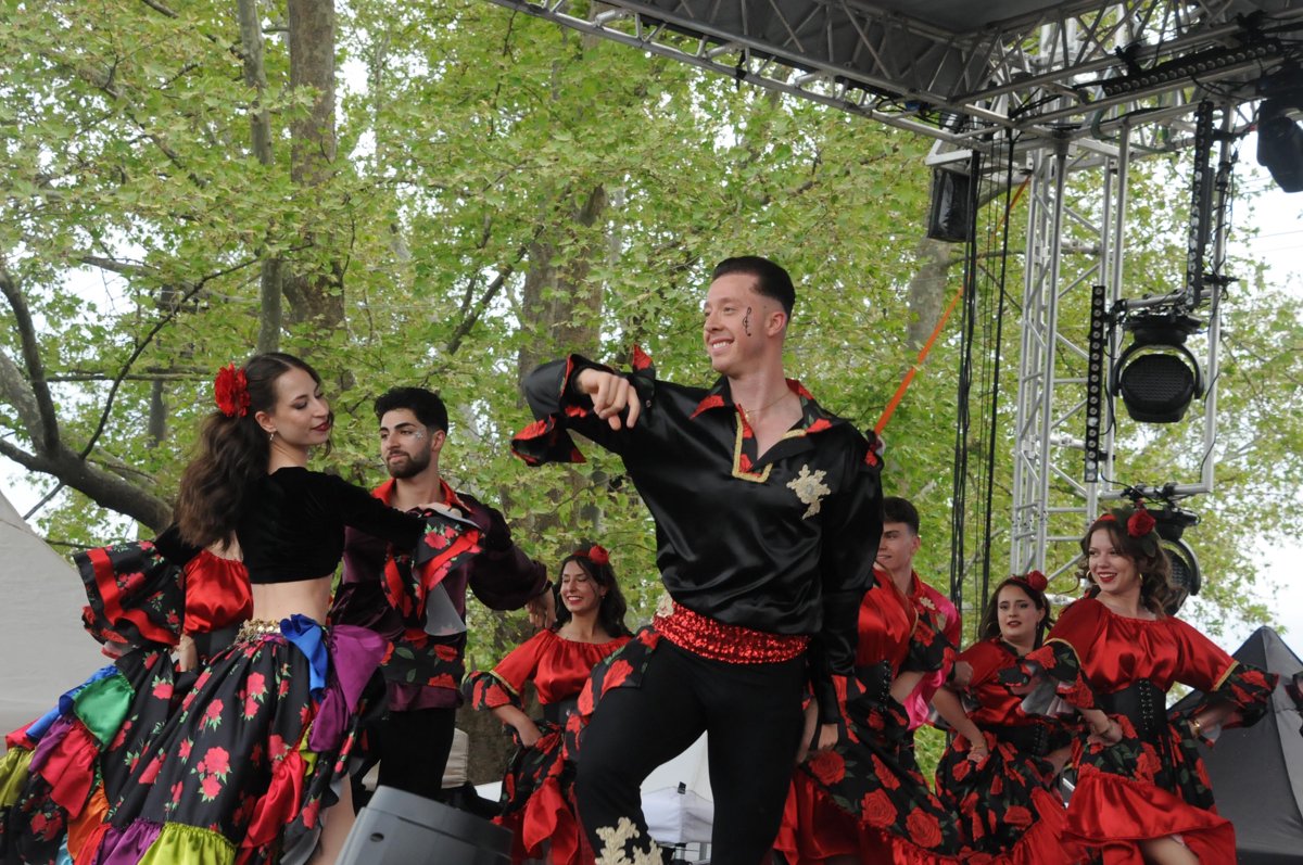 Edirne'de Kakava Şenliği'nden renkli görüntüler