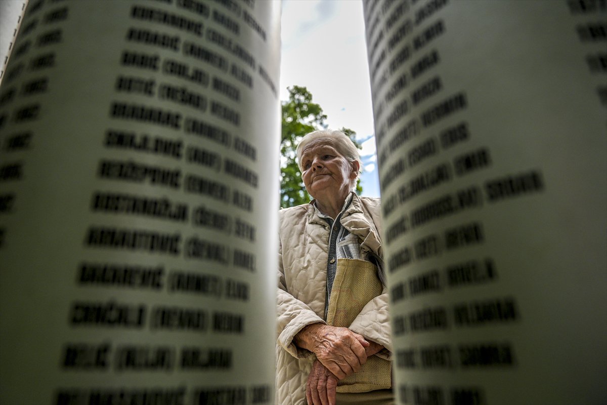 Bosna Hersek'te, Saraybosna kuşatmasında öldürülen 1601 çocuk anıldı