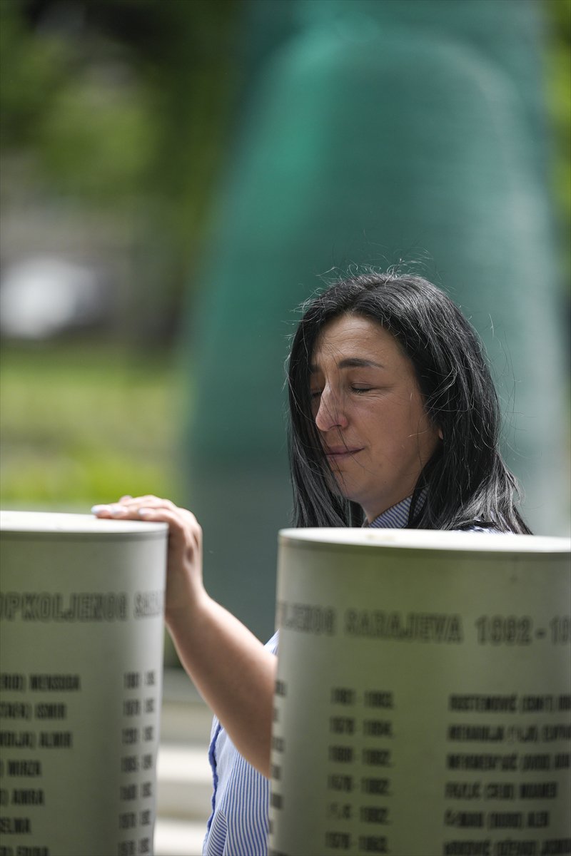 Bosna Hersek'te, Saraybosna kuşatmasında öldürülen 1601 çocuk anıldı
