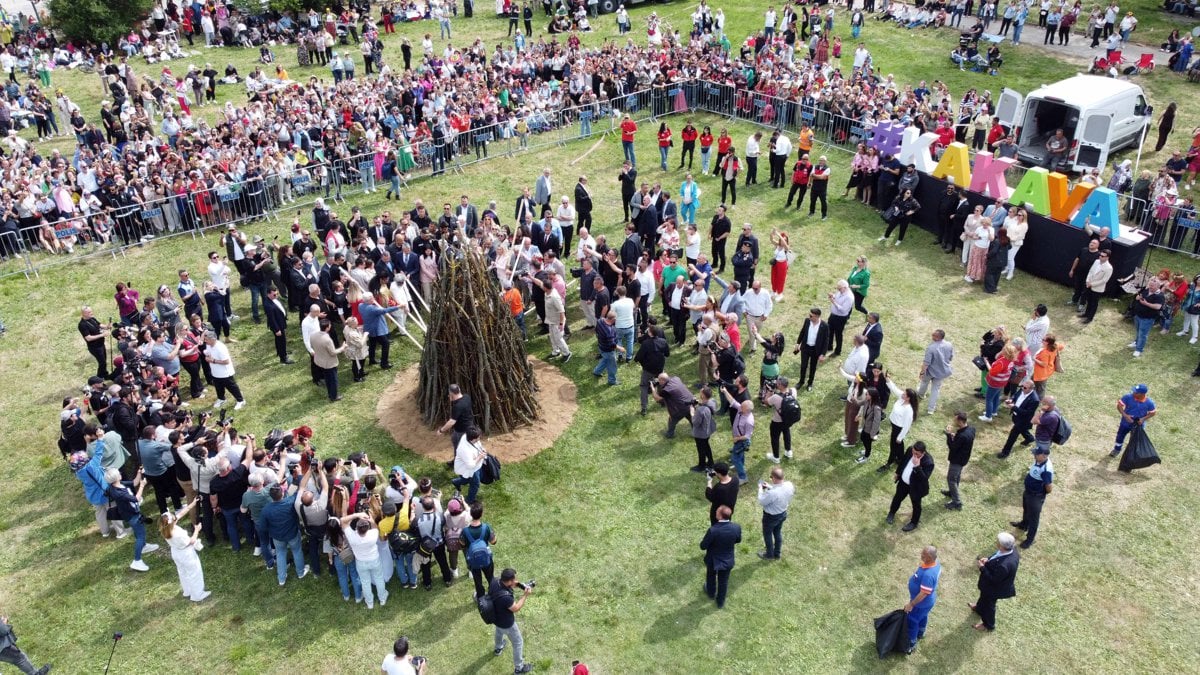 Edirne'de Kakava Şenliği'nden renkli görüntüler