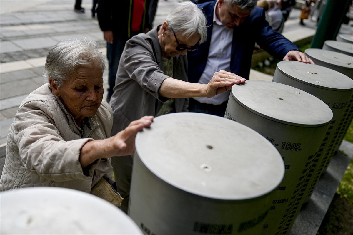 Bosna Hersek'te, Saraybosna kuşatmasında öldürülen 1601 çocuk anıldı