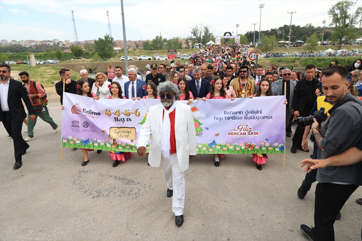 Edirne'de Kakava Şenliği'nden renkli görüntüler