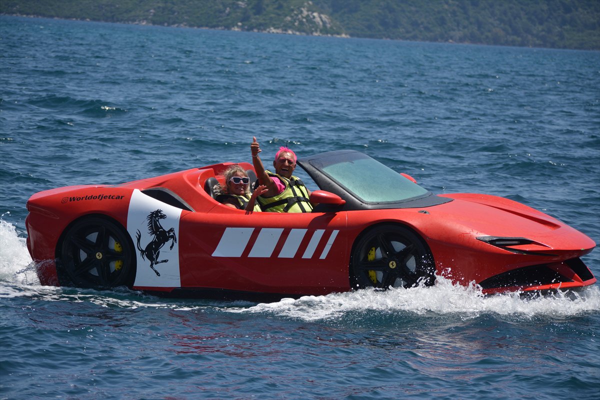 Muğla ve Antalya’da yaz erken geldi, sahiller doldu taştı