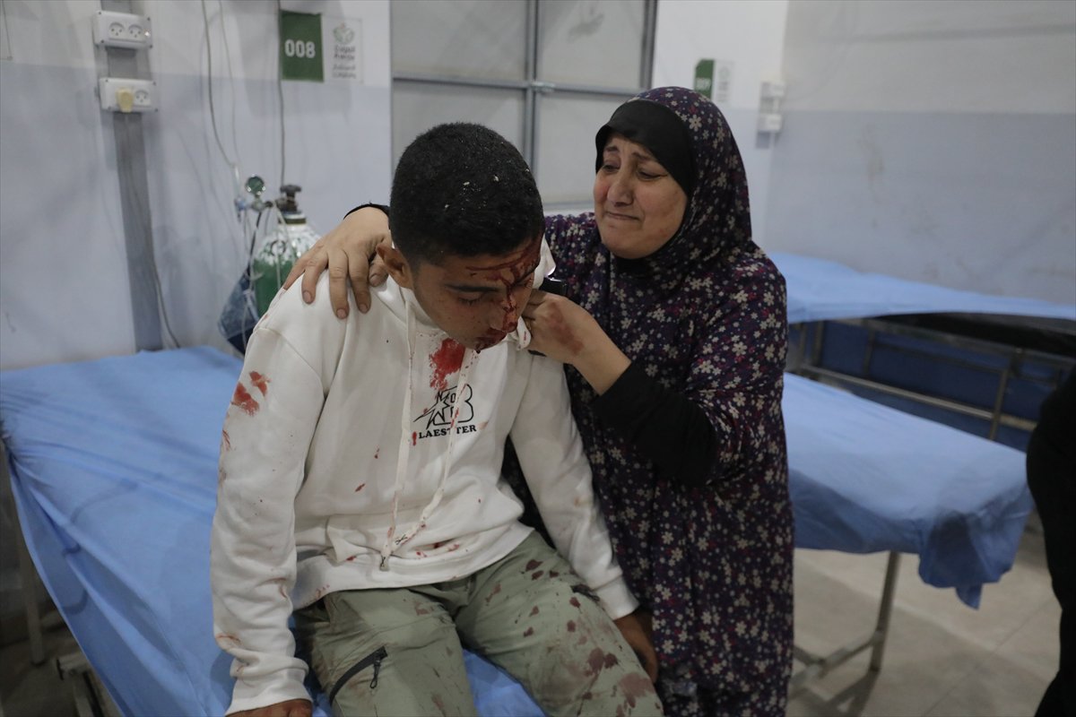 Gazze’de sivillerin sığındığı okul bombalandı