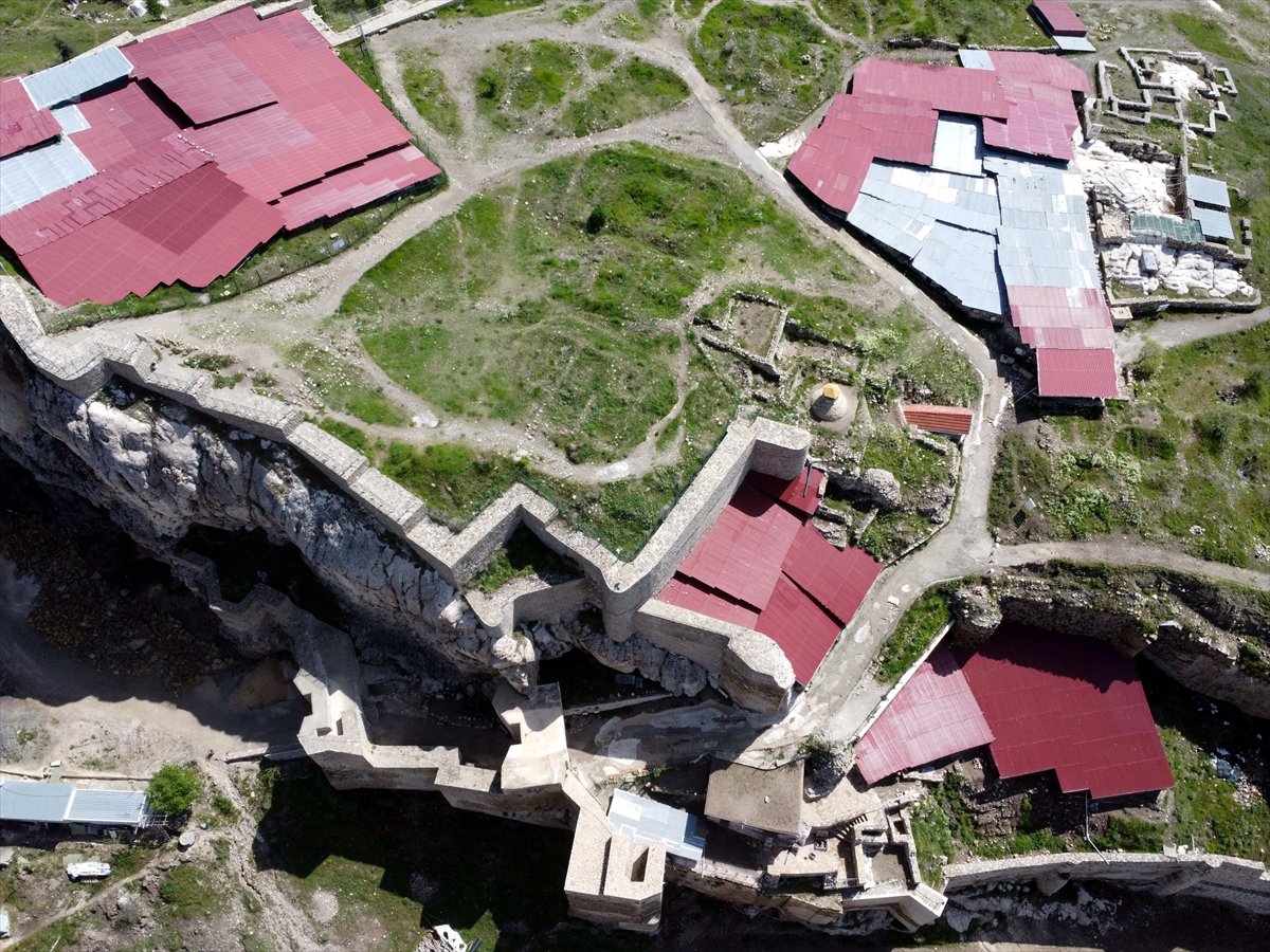 Harput Kalesi’nde tarih yeniden gün yüzüne çıkıyor