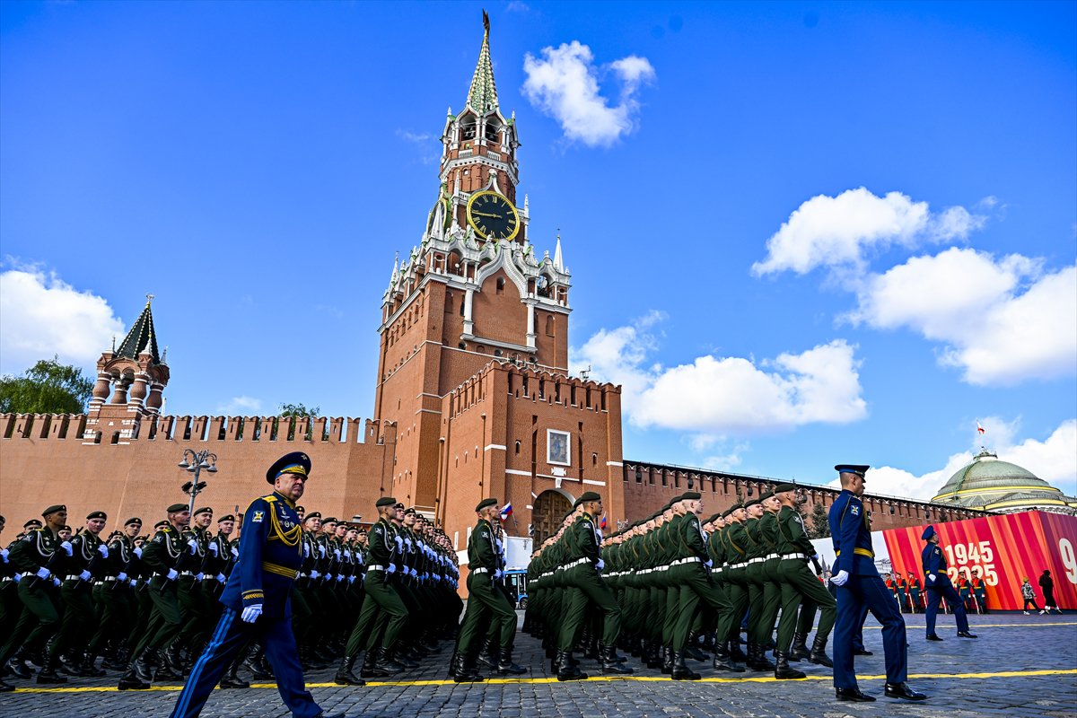 Kızıl Meydan'da Zafer Günü kutlaması