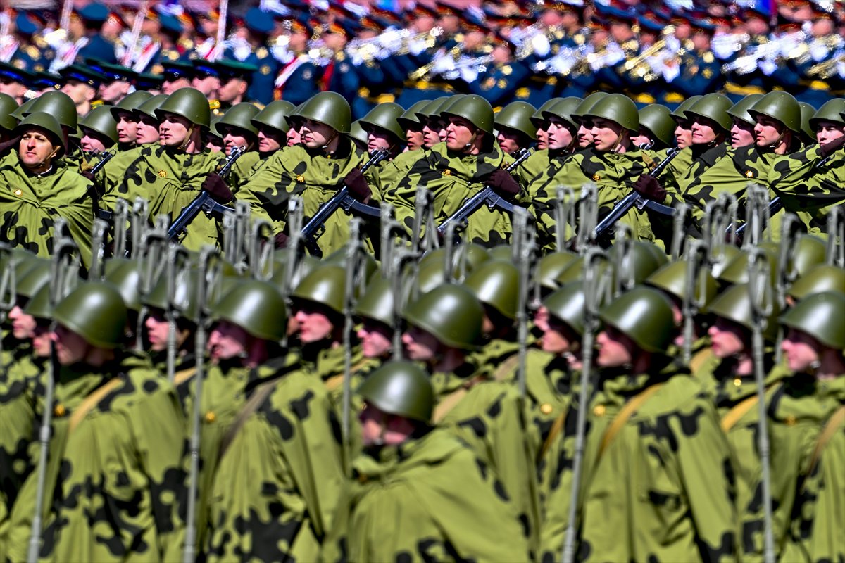 Kızıl Meydan'da Zafer Günü kutlaması