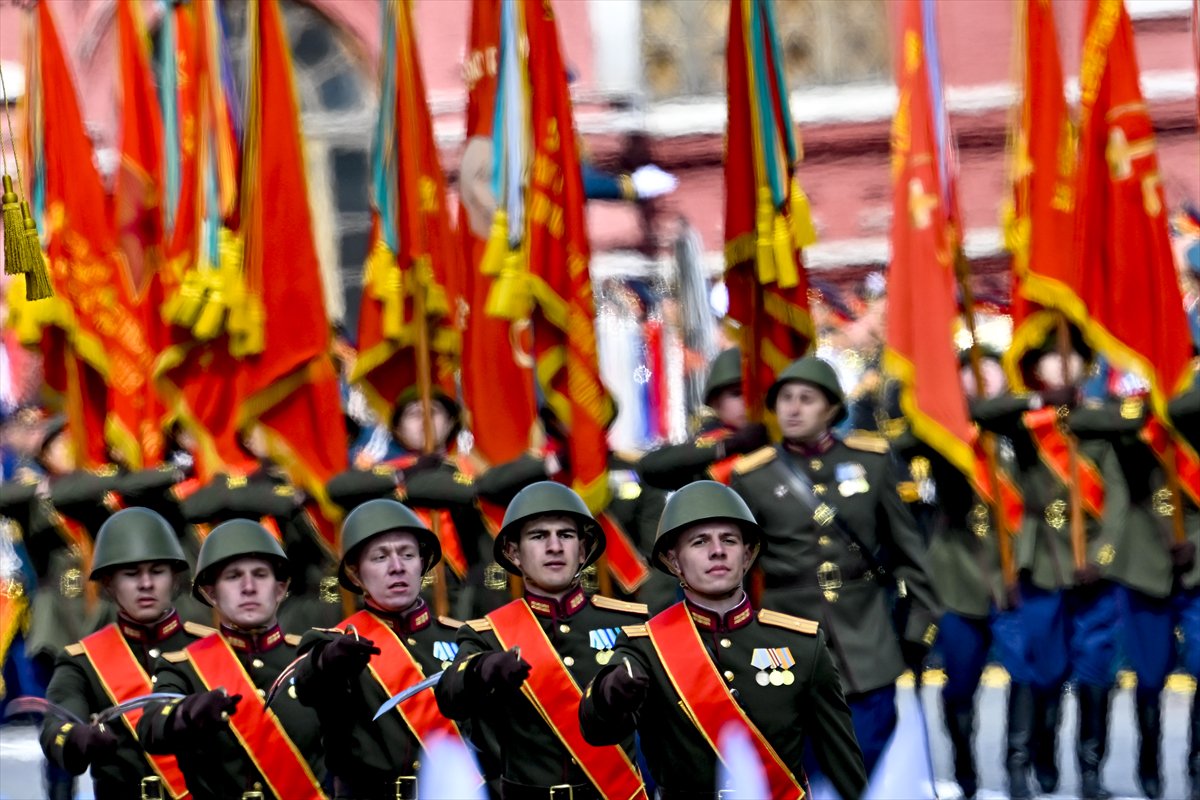 Kızıl Meydan'da Zafer Günü kutlaması