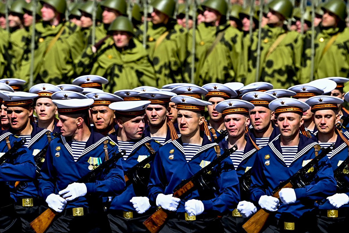 Kızıl Meydan'da Zafer Günü kutlaması