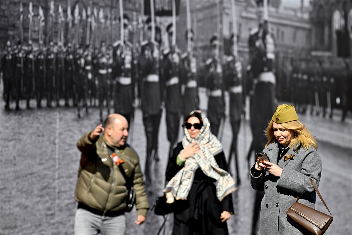 Kızıl Meydan'da Zafer Günü kutlaması