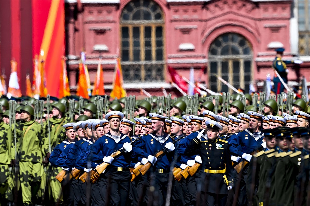 Kızıl Meydan'da Zafer Günü kutlaması