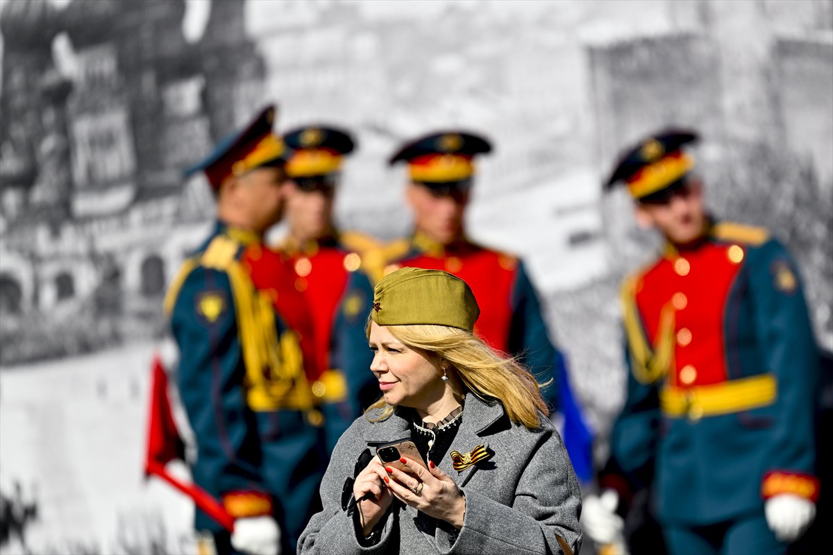 Kızıl Meydan'da Zafer Günü kutlaması