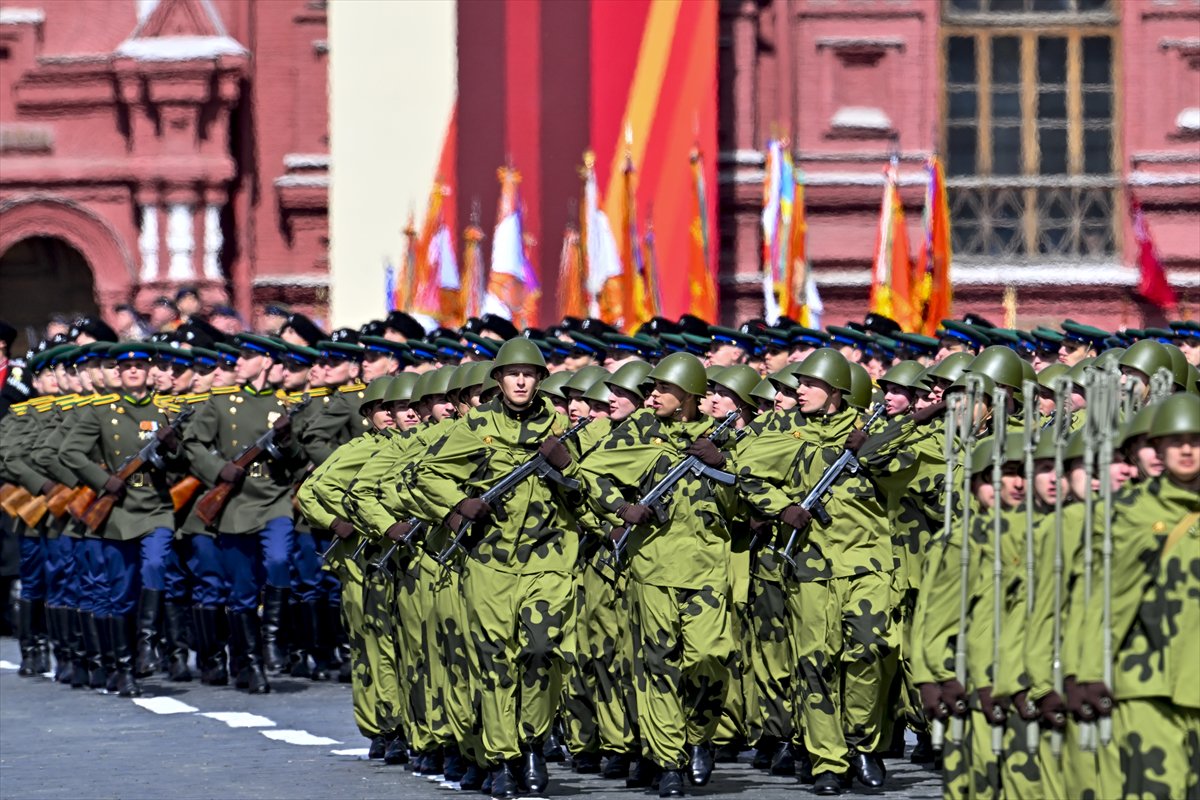 Kızıl Meydan'da Zafer Günü kutlaması
