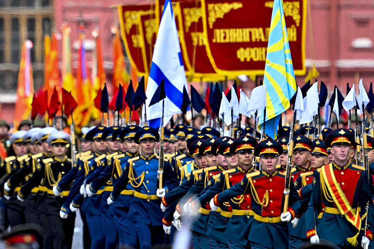 Kızıl Meydan'da Zafer Günü kutlaması