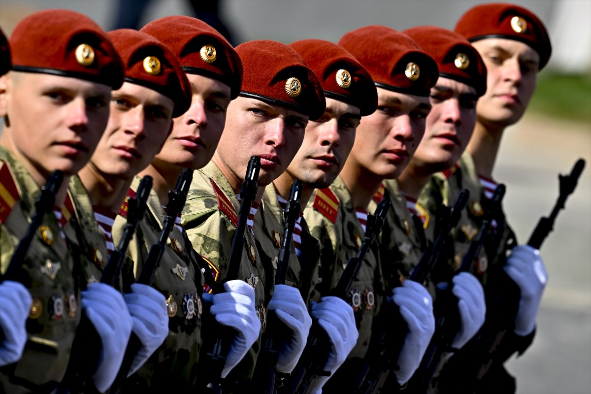 Kızıl Meydan'da Zafer Günü kutlaması