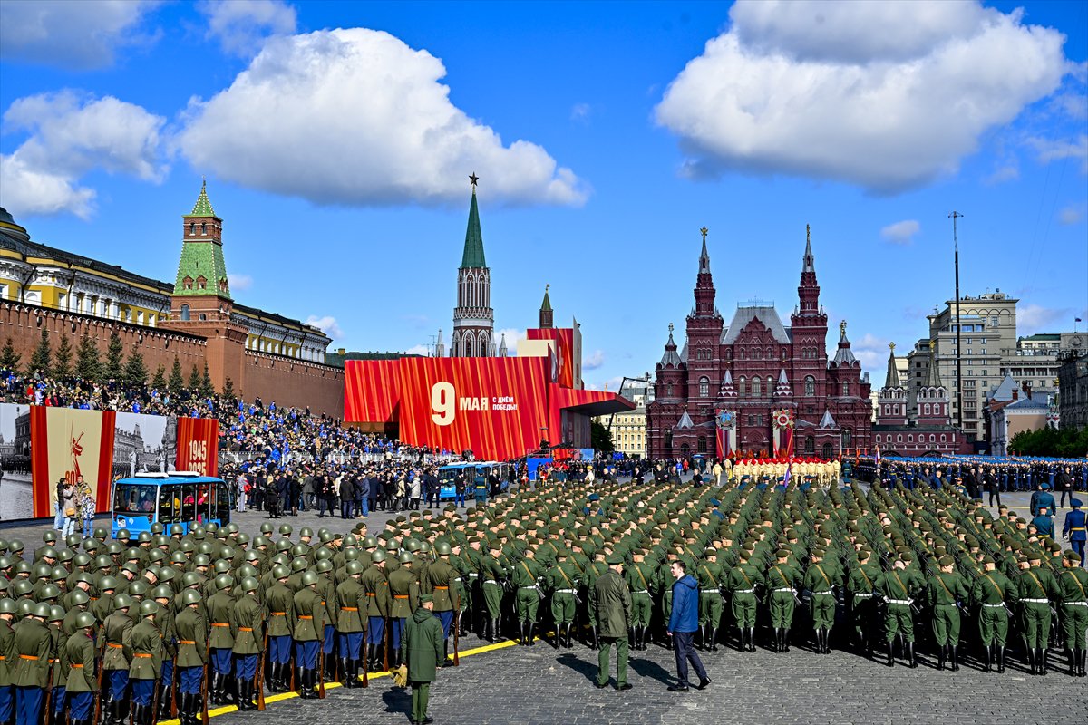 Kızıl Meydan'da Zafer Günü kutlaması