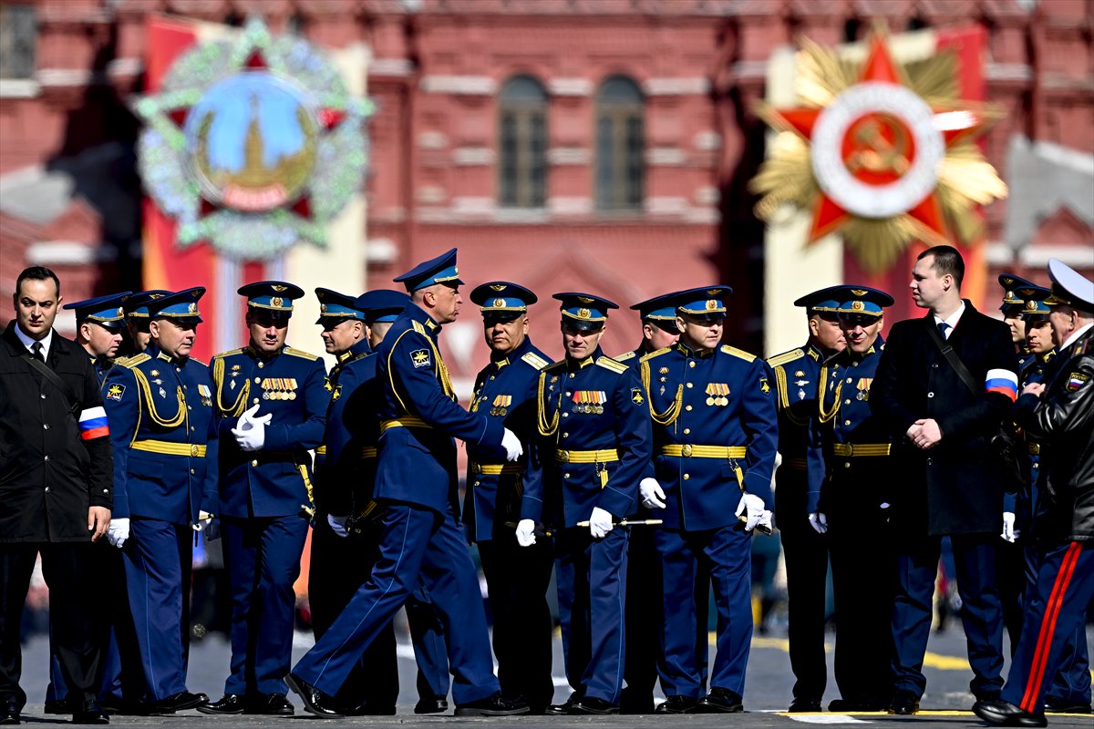 Kızıl Meydan'da Zafer Günü kutlaması