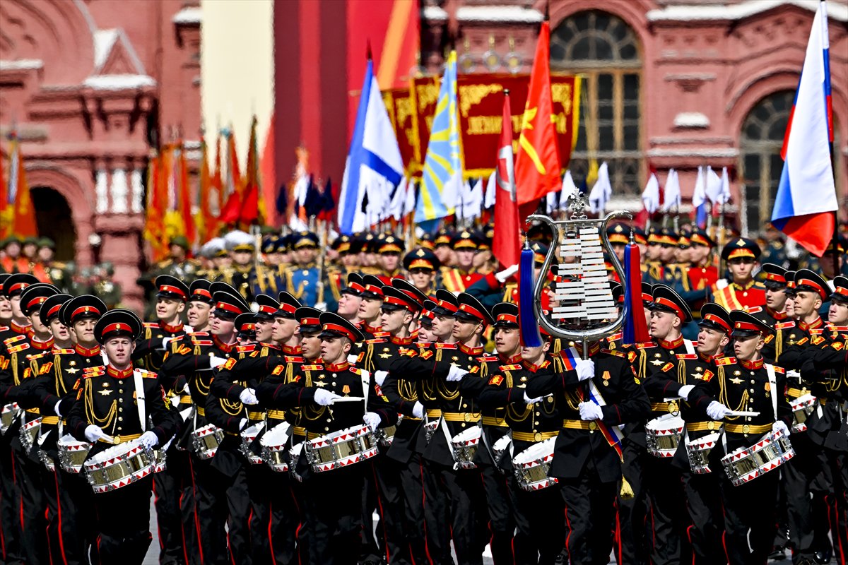 Kızıl Meydan'da Zafer Günü kutlaması
