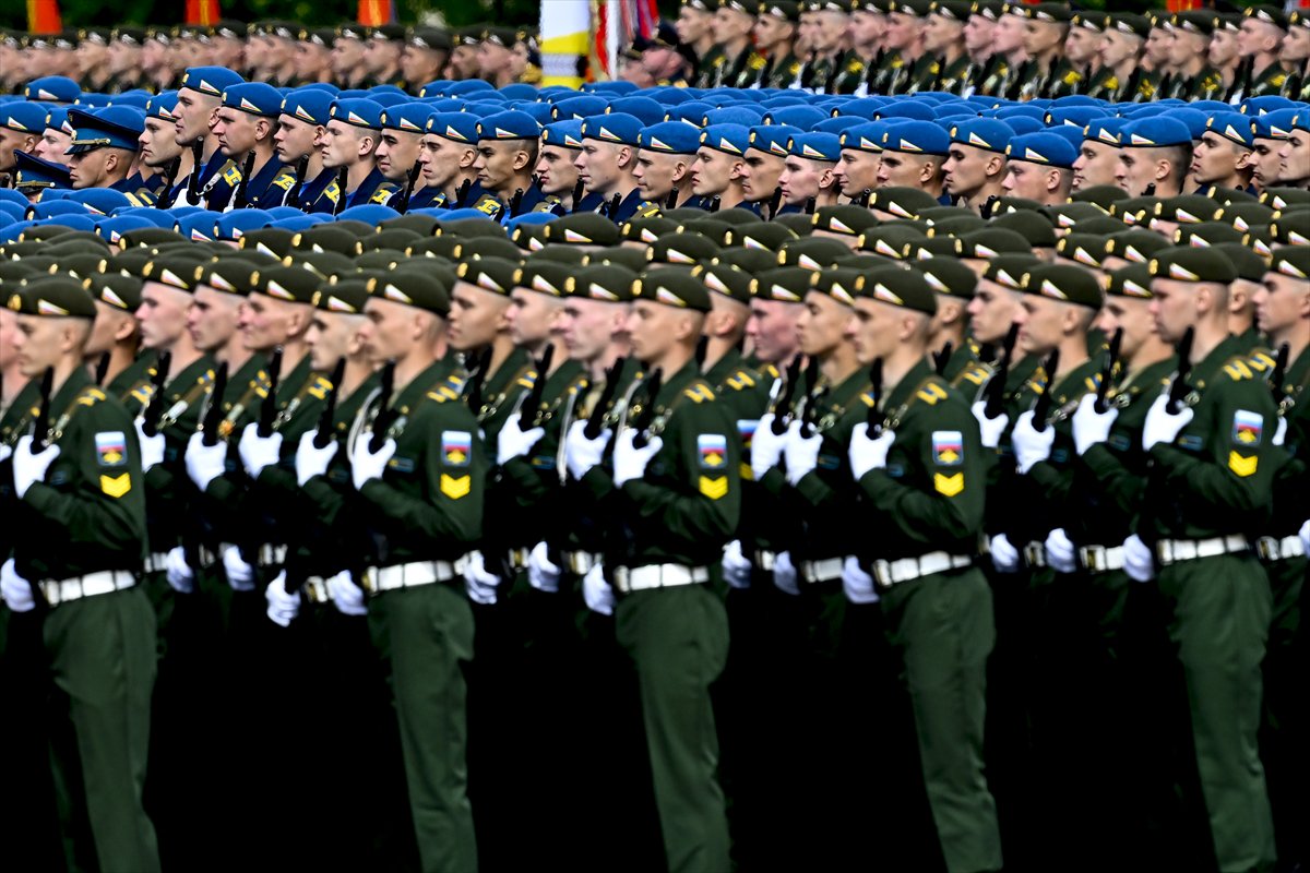 Kızıl Meydan'da Zafer Günü kutlaması