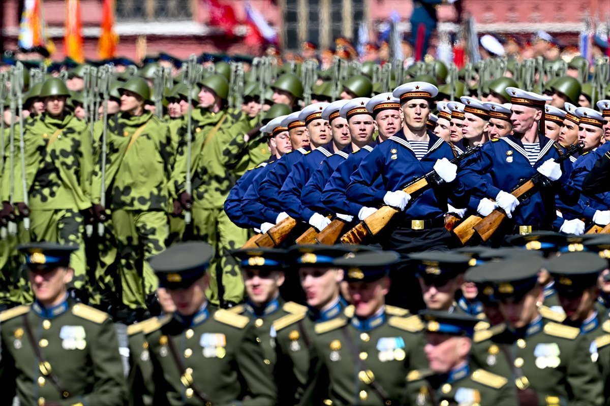 Kızıl Meydan'da Zafer Günü kutlaması