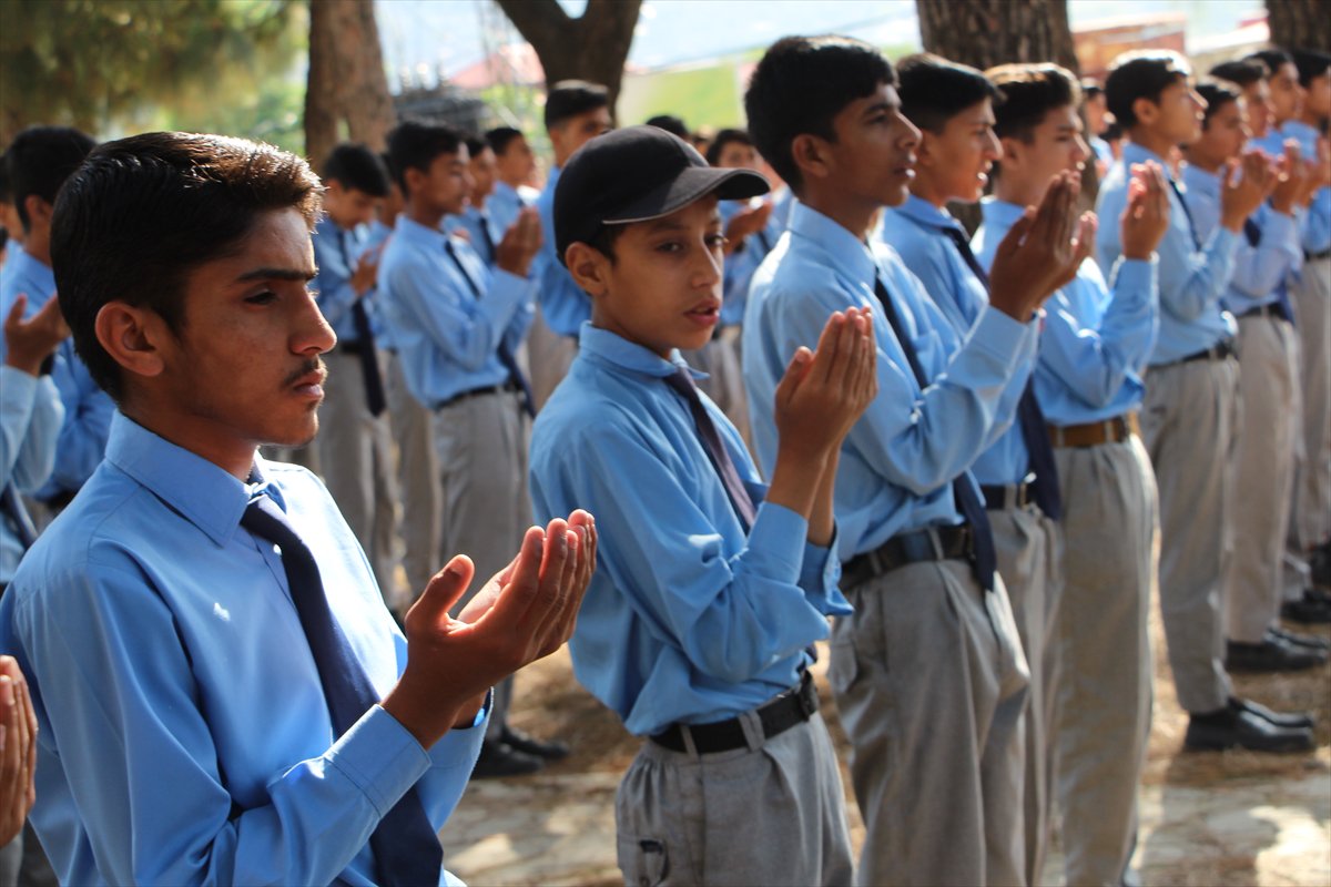 Keşmir'de okullar, ateşkesin ardından yeniden açıldı