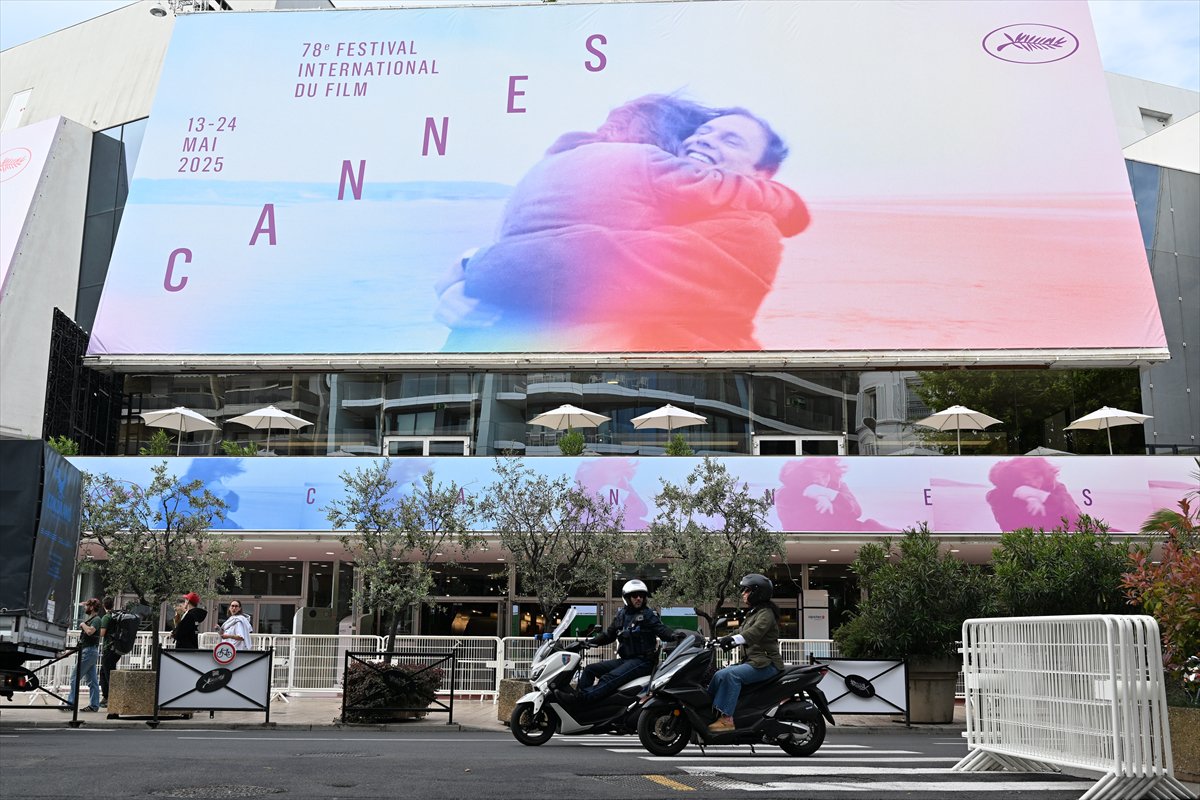 78. Cannes Film Festivali'nde yıldız geçidi
