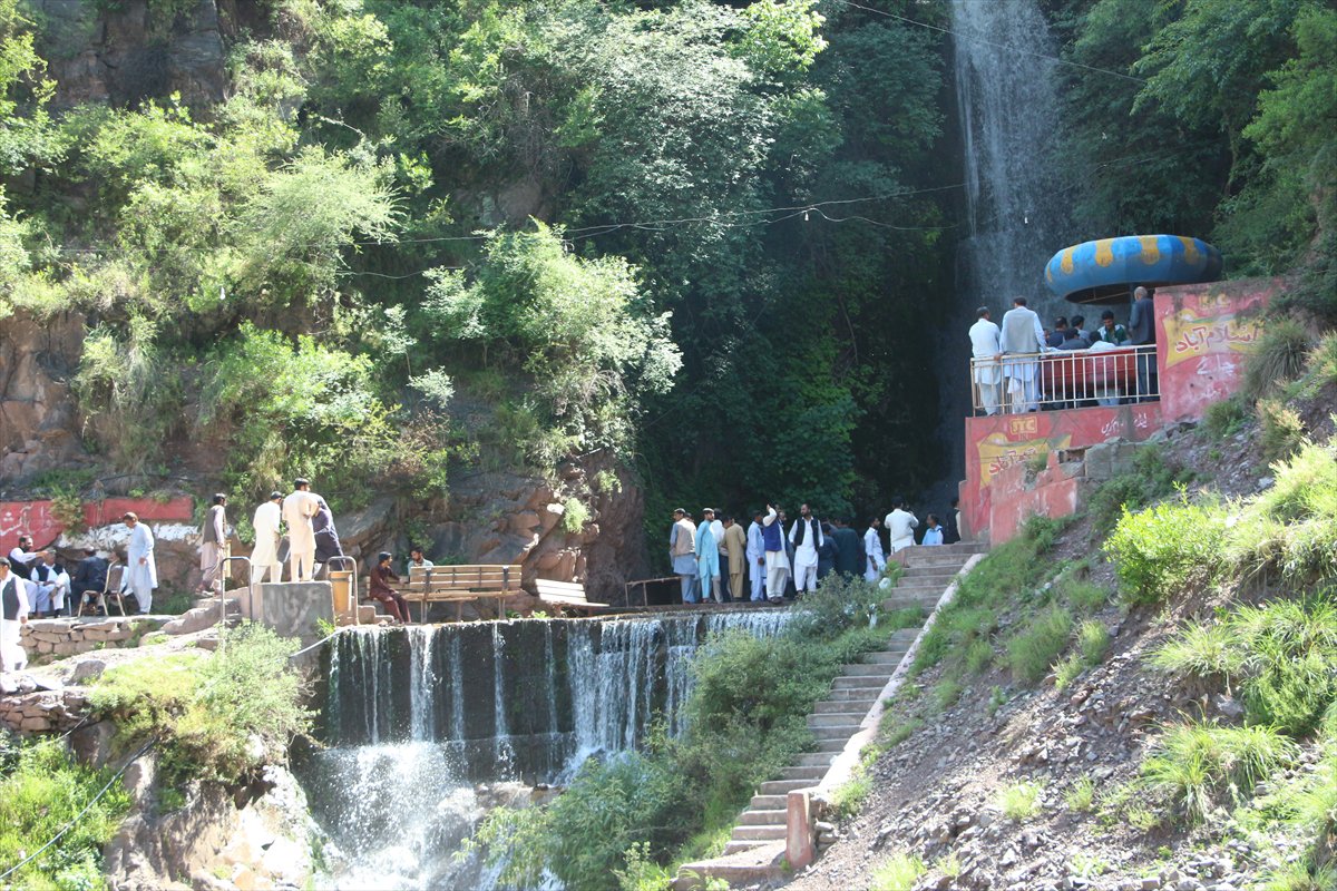 Ateşkes sonrası Azad Keşmir’de hayat yeniden canlanıyor