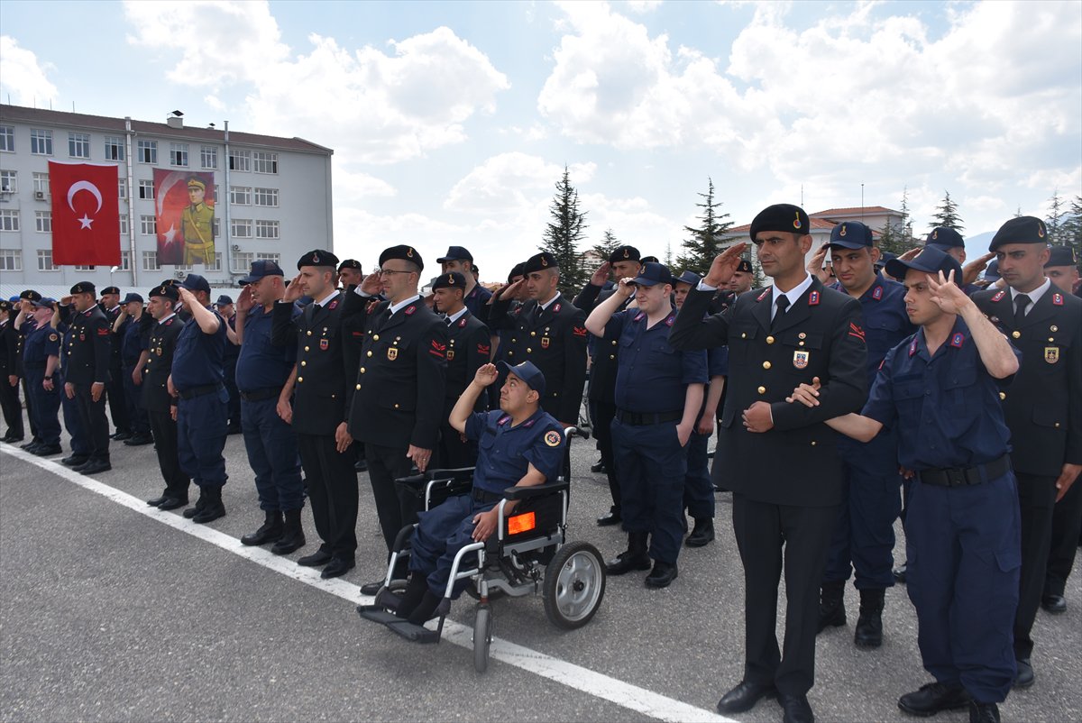 Engelliler bir günlüğüne askerlik sevinci yaşadı