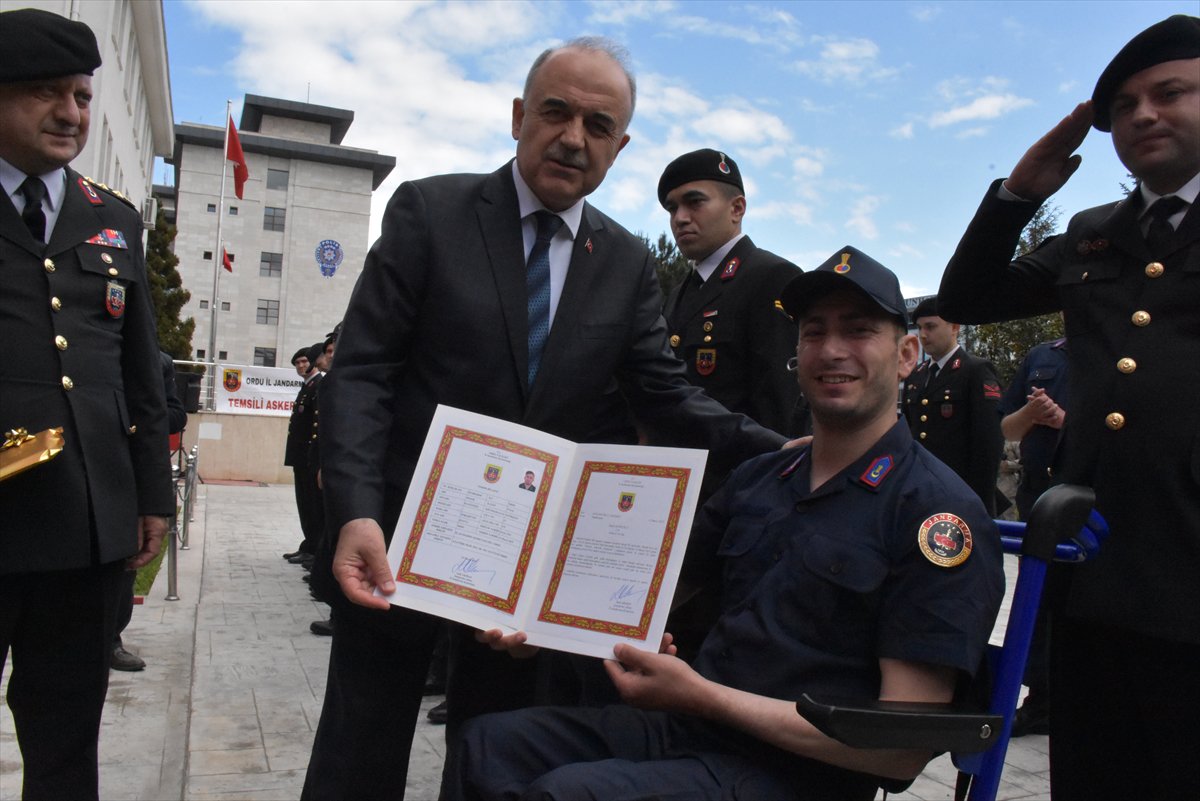 Engelliler bir günlüğüne askerlik sevinci yaşadı