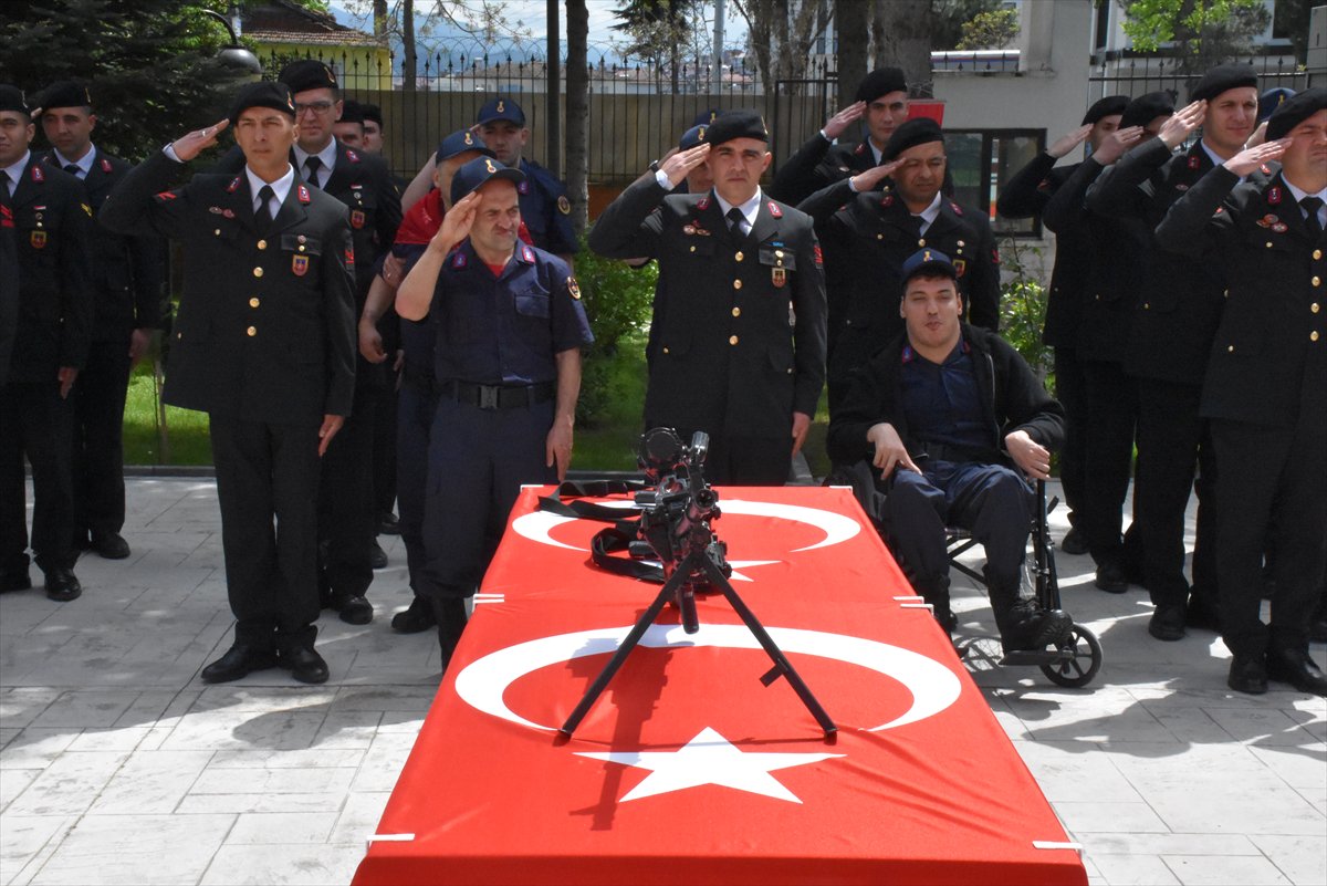 Engelliler bir günlüğüne askerlik sevinci yaşadı