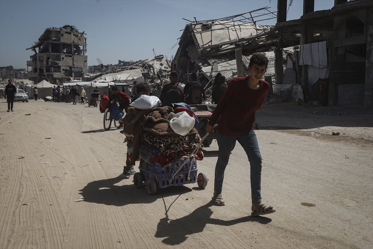 Gazze'de halk güvenli bölgelere göç etmeye başladı