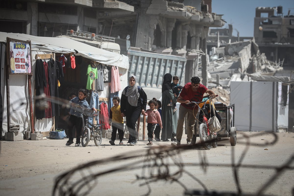 Gazze'de halk güvenli bölgelere göç etmeye başladı