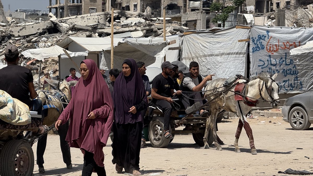 Gazze'de halk güvenli bölgelere göç etmeye başladı
