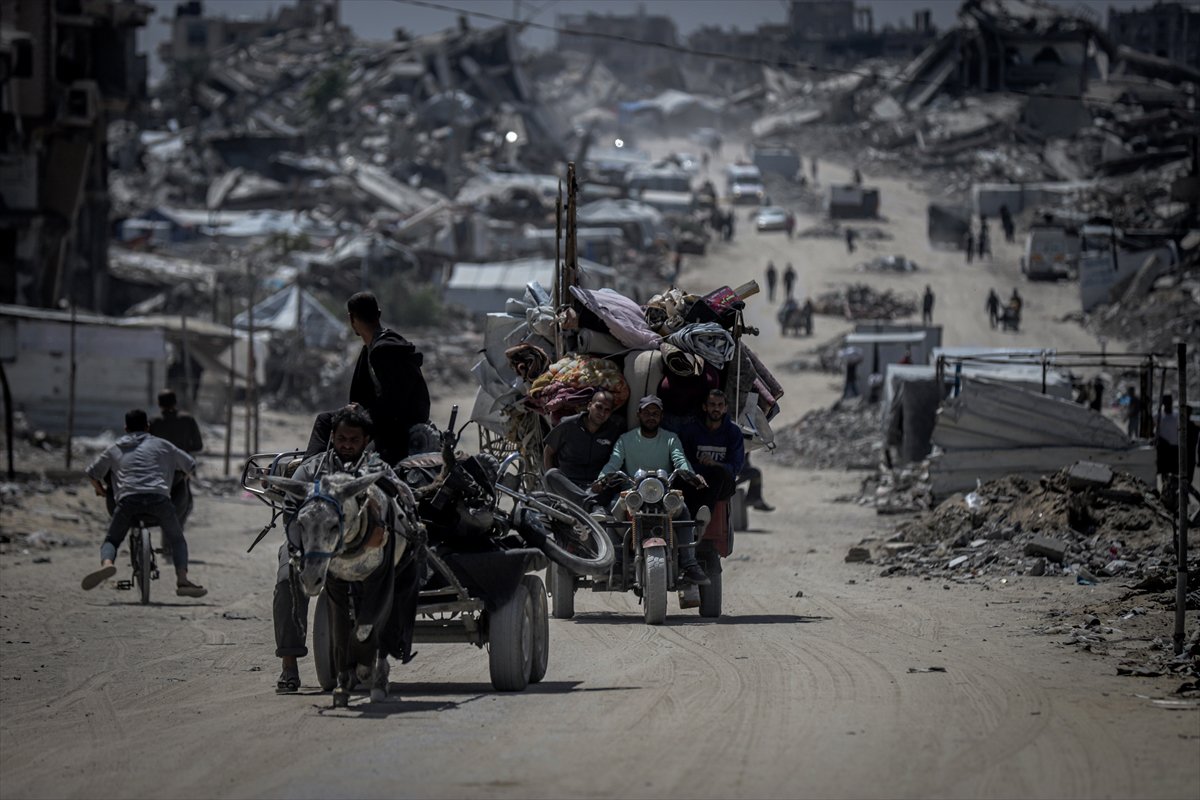 Gazze'de halk güvenli bölgelere göç etmeye başladı