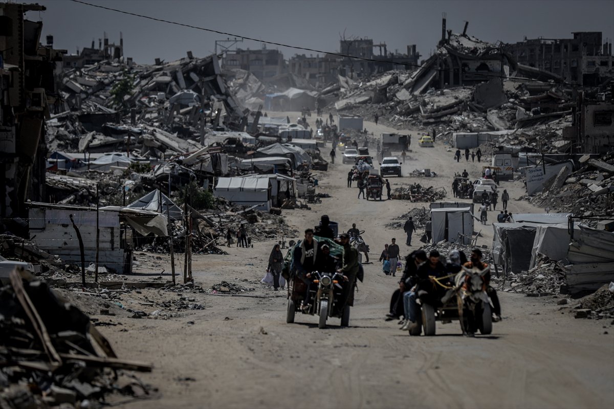 Gazze'de halk güvenli bölgelere göç etmeye başladı