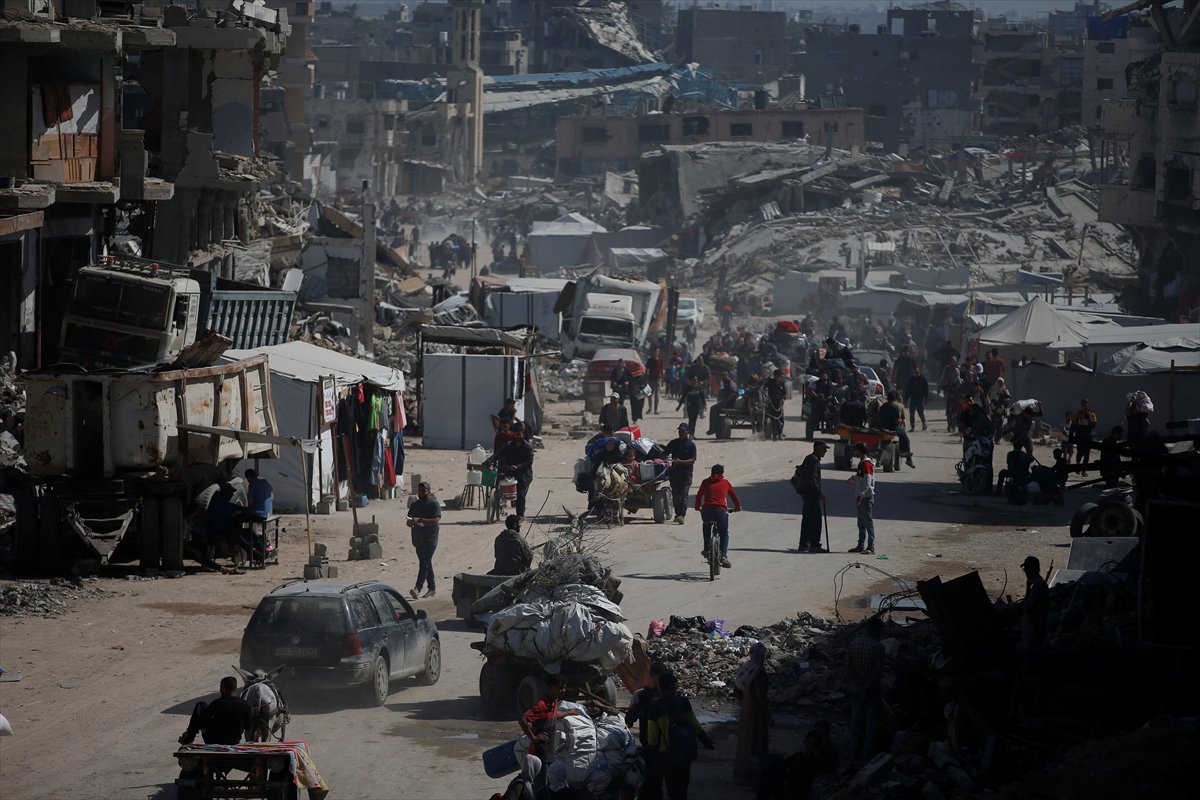 Gazze'de halk güvenli bölgelere göç etmeye başladı