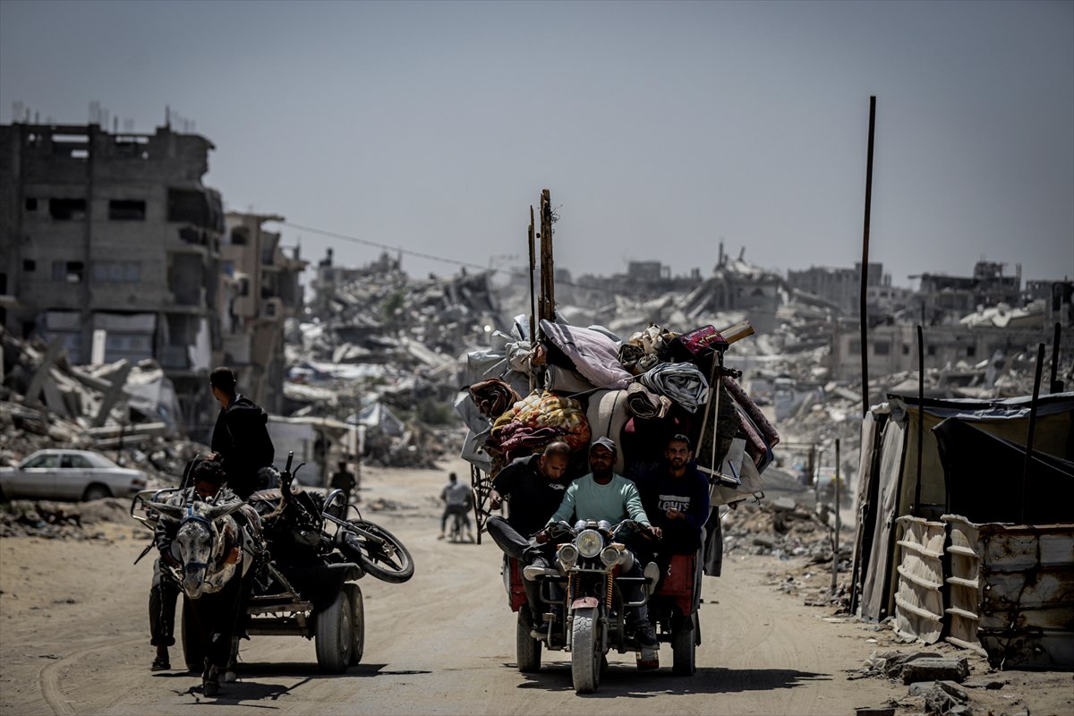 Gazze'de halk güvenli bölgelere göç etmeye başladı