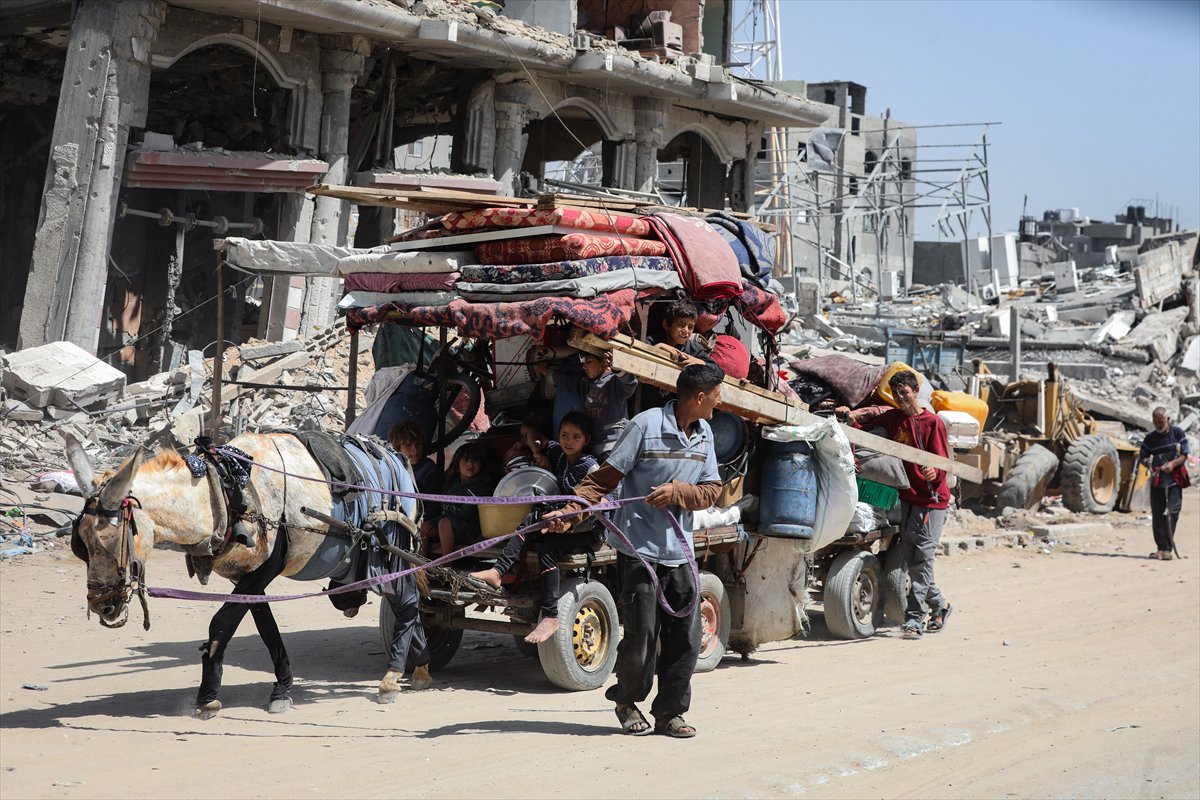 Gazze'de halk güvenli bölgelere göç etmeye başladı