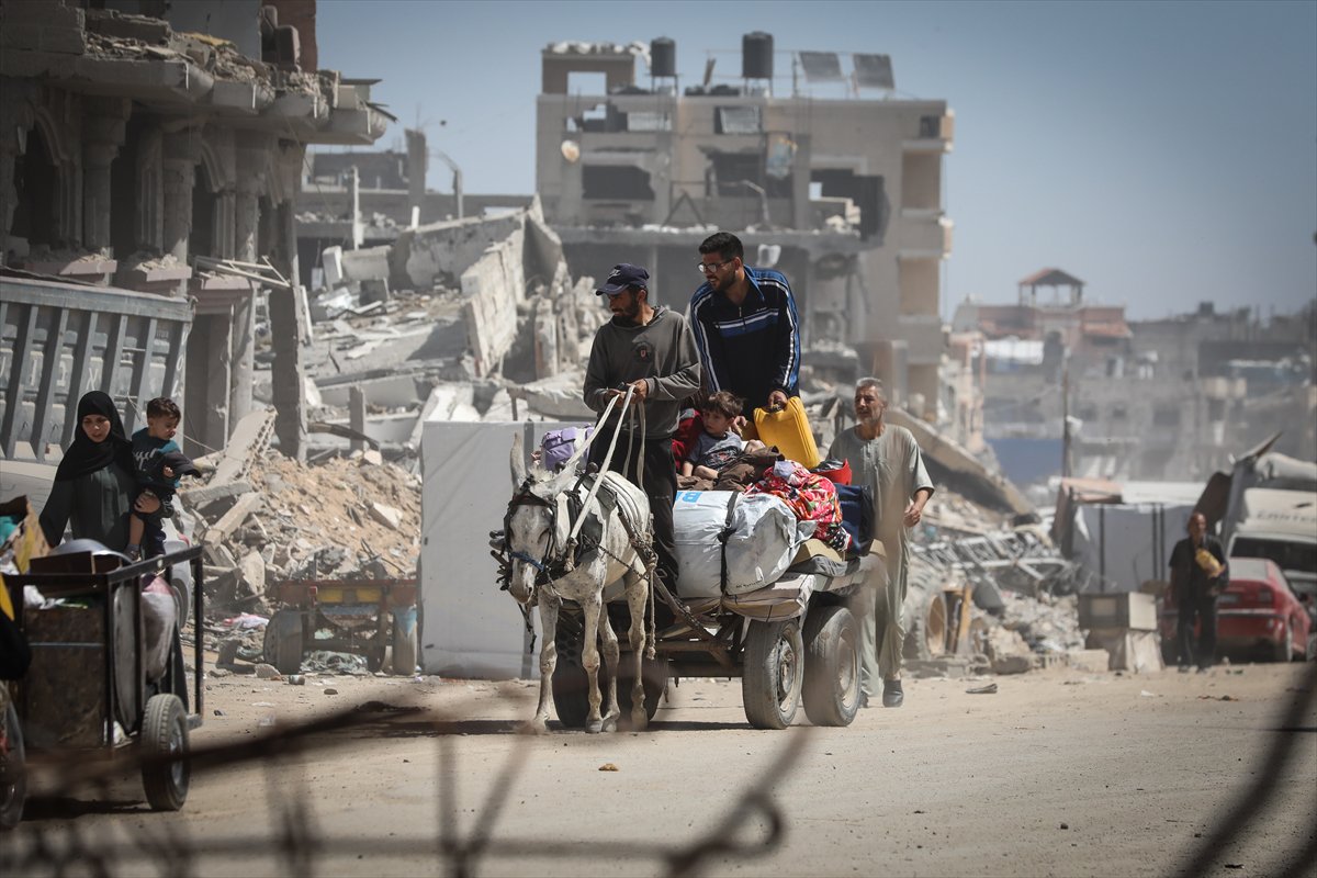 Gazze'de halk güvenli bölgelere göç etmeye başladı