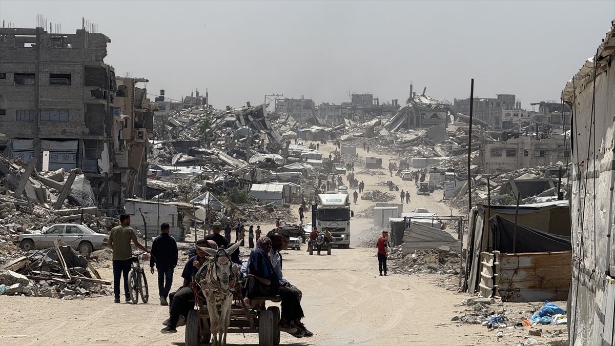 Gazze'de halk güvenli bölgelere göç etmeye başladı